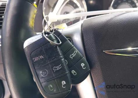 2013 Chrysler 300C from USA, damaged, VIN 2C3CCAET4DH558694